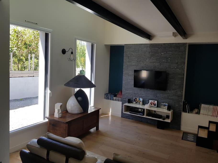 9 Pers 160 M² +Jardin- 10Mn Nantes -30Mn Mer Bouguenais Exteriör bild