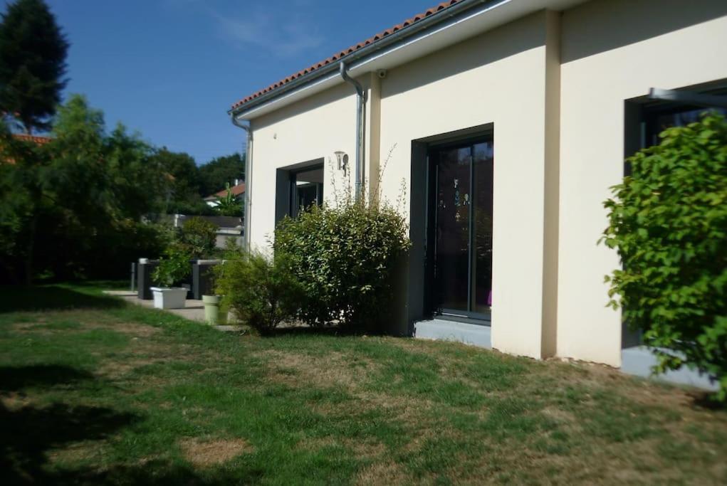 9 Pers 160 M² +Jardin- 10Mn Nantes -30Mn Mer Bouguenais Exteriör bild