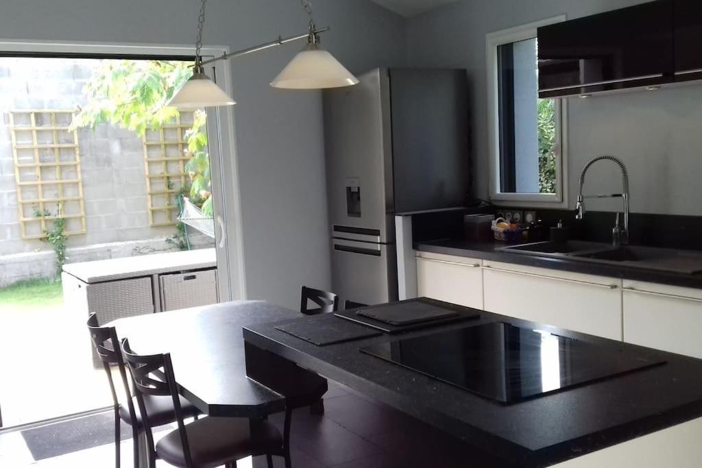 9 Pers 160 M² +Jardin- 10Mn Nantes -30Mn Mer Bouguenais Exteriör bild